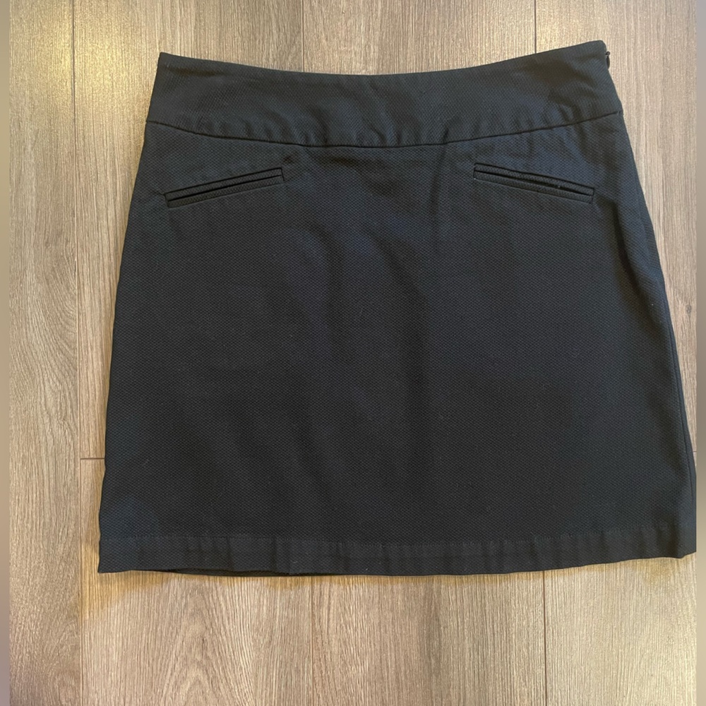 Gap mini black skirt